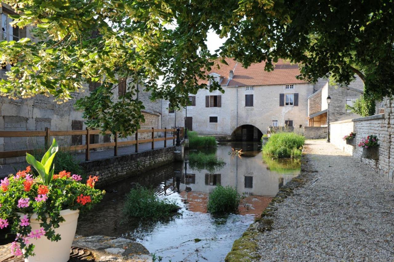 Hotel La Roulotte De Lois & Clara Arc-en-Barrois Exterior foto